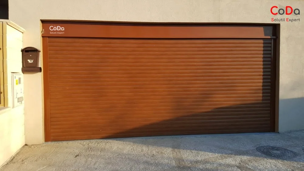 Usa de garaj tip rulou coda cluj Usa de garaj tip rulou coda cluj