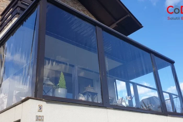 Pergola bioclimatica de aluminiu cu inchideri laterale coda cluj