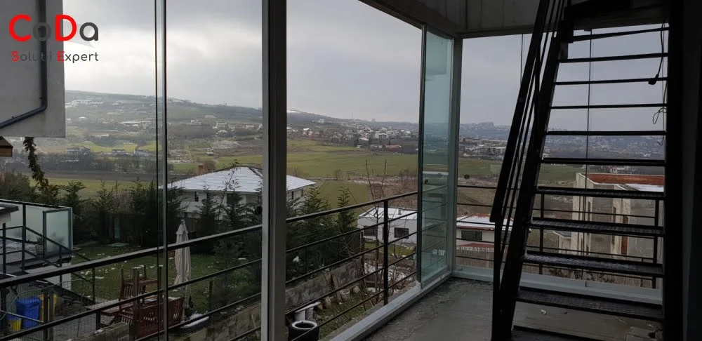 Sticla glisanta coda 1 Sticla glisanta coda 1