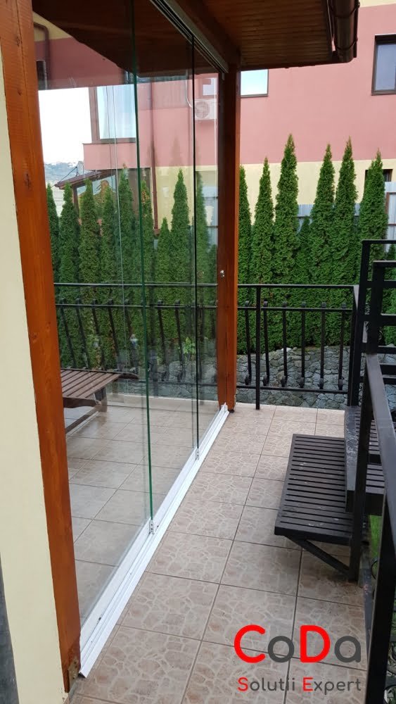 Sticla glisanta Sticla glisanta