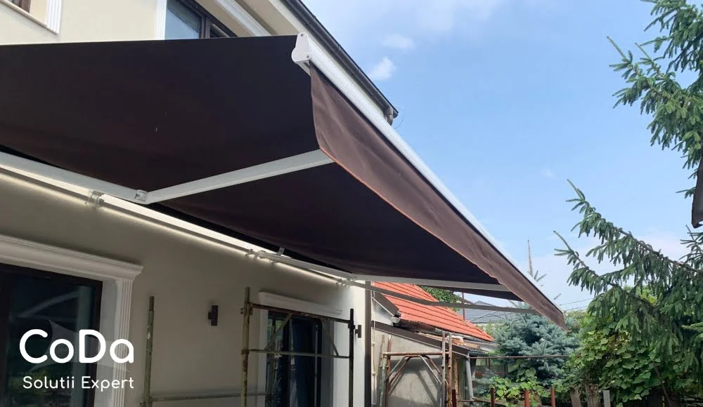 Copertina retractabila coda