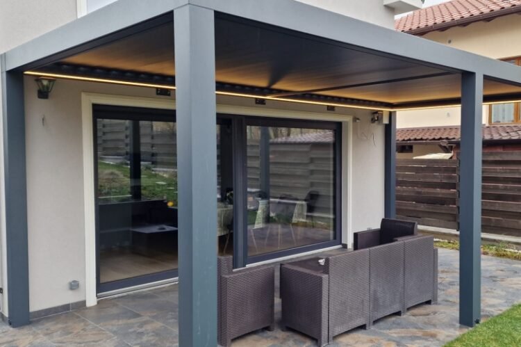 Pergola Bioclimatica cu lamele rotative coda