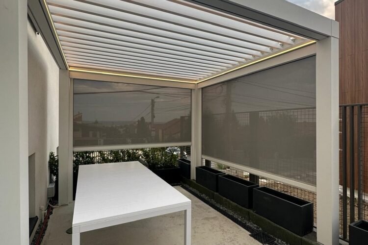 Pergola Bioclimatica cu rulouri zip coda cluj